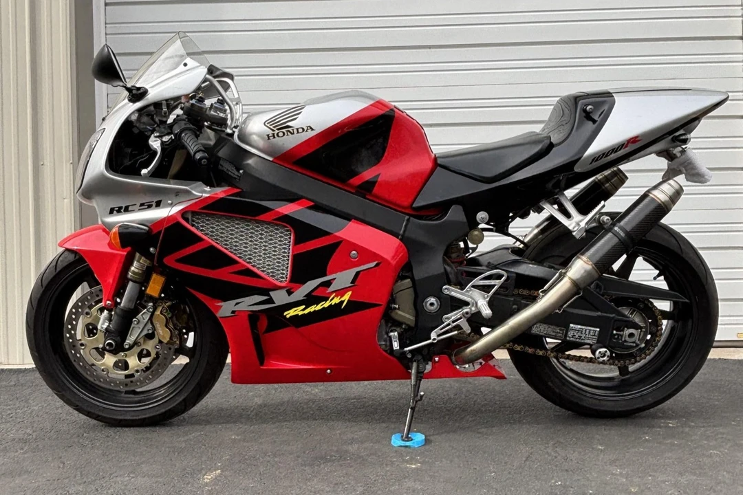 2003 Honda RC51 - Image 2 of 7