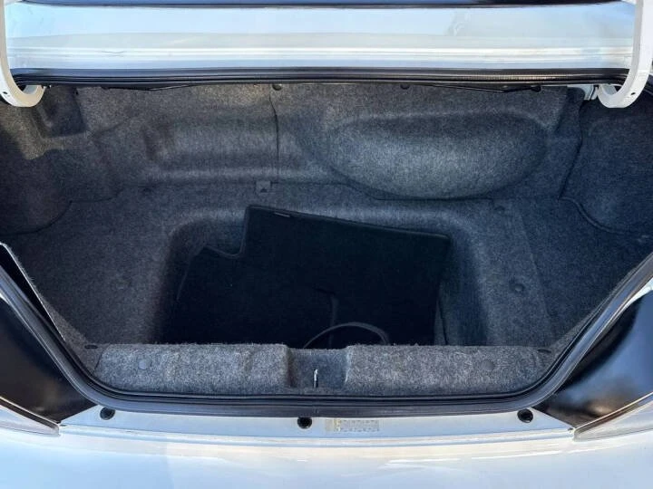 2003 Honda S2000 - Image 17 of 20