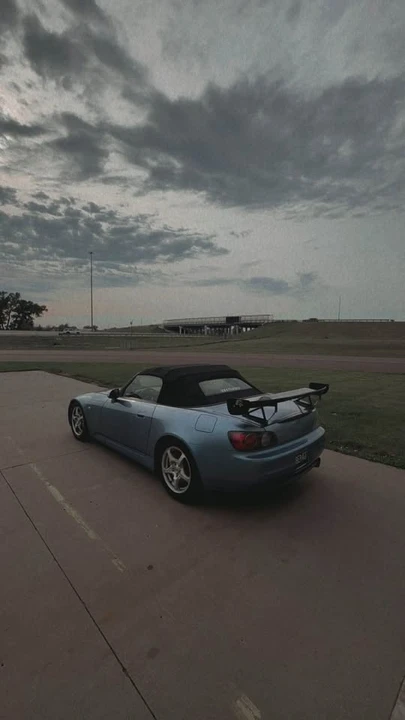 2003 Honda AP1 S2000 - Image 2 of 13
