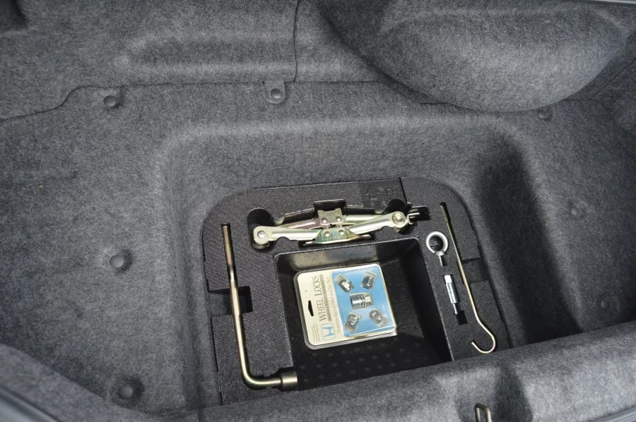 2003 Honda AP1 S2000 - Image 6 of 10