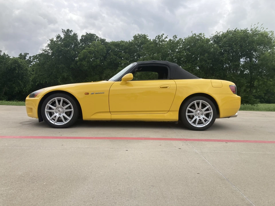 2003 Honda AP1 S2000 - Image 2 of 31