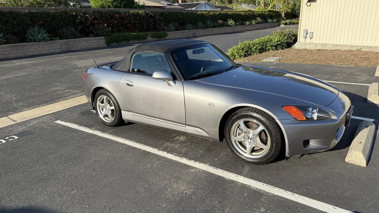 2003 Honda AP1 S2000 - Image 2 of 31