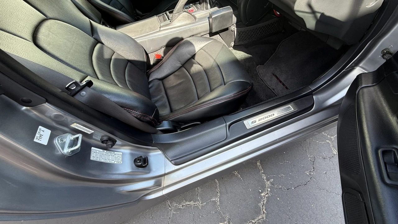 2003 Honda AP1 S2000 - Image 27 of 31