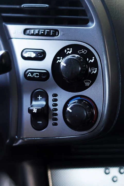 2003 Honda AP1 S2000 - Image 16 of 17