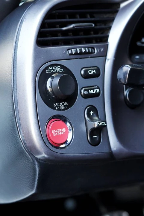 2003 Honda AP1 S2000 - Image 15 of 17