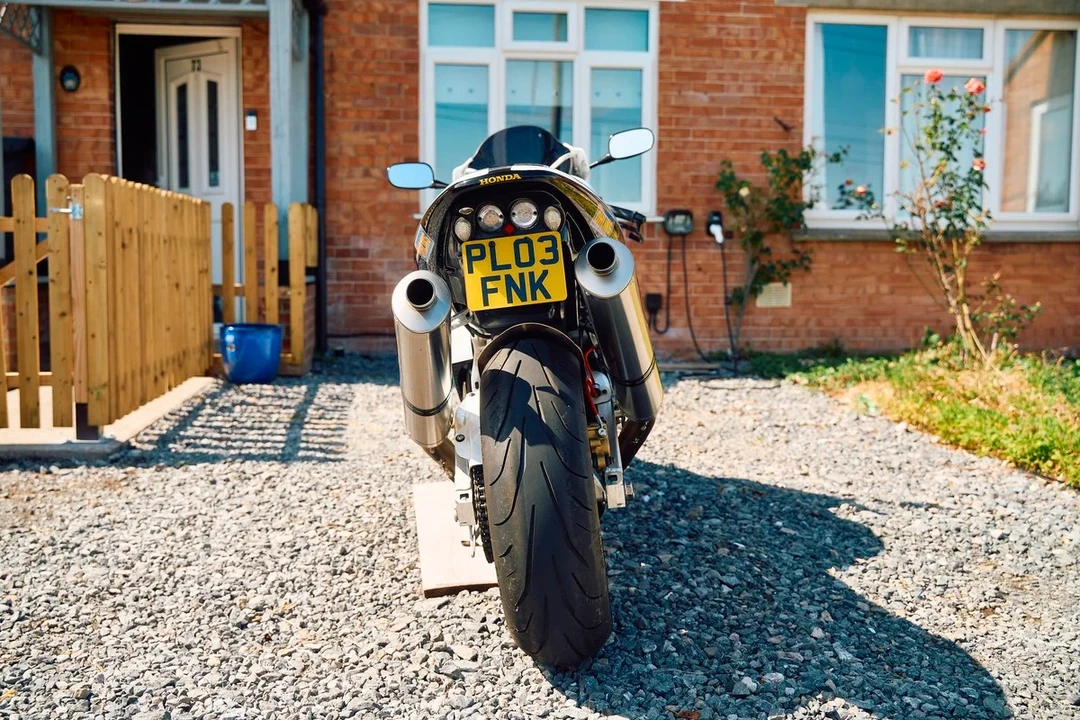 2003 Honda RC51 - Image 17 of 30