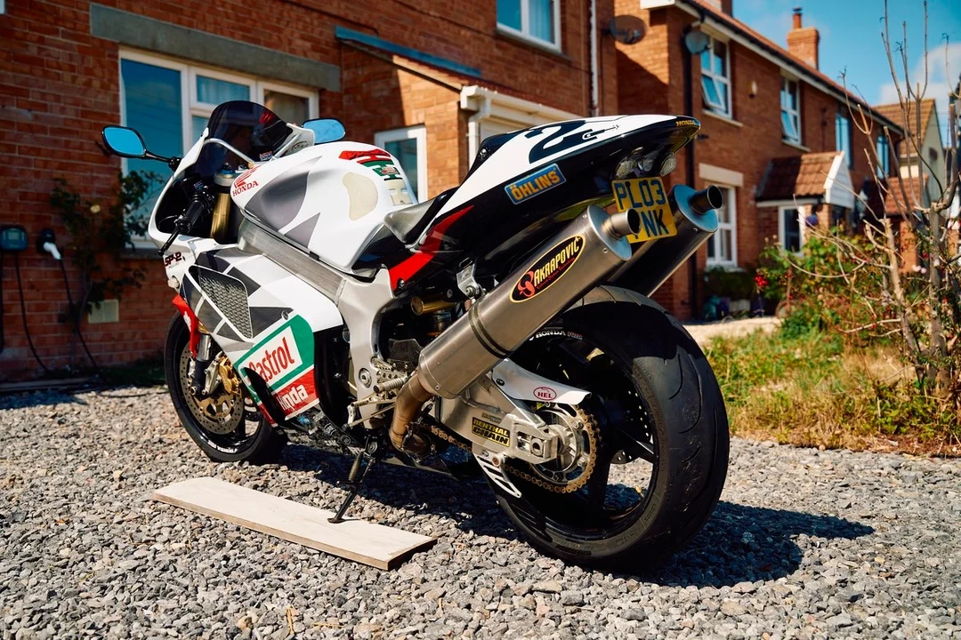 2003 Honda RC51 - Image 18 of 30