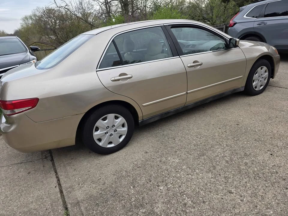 2003 Honda Accord 7th Gen - Image 2 of 11