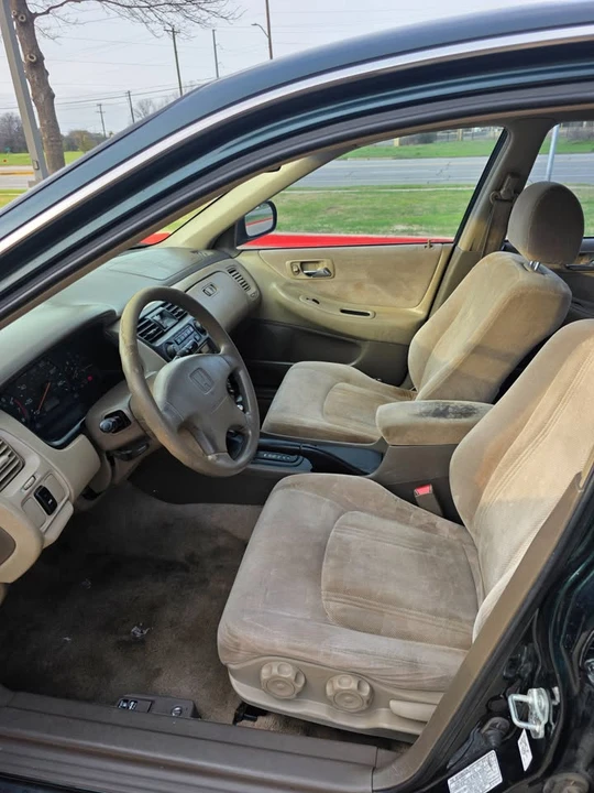 2003 Honda Accord 7th Gen - Image 9 of 10