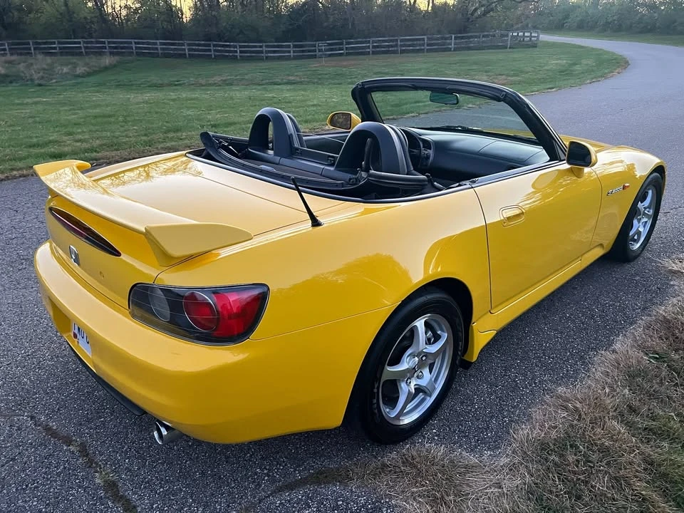2003 Honda AP1 S2000 - Image 2 of 14