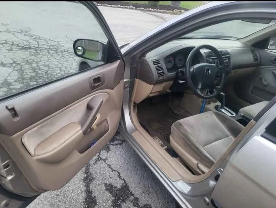 2003 Honda Civic 7th Gen - Image 7 of 12