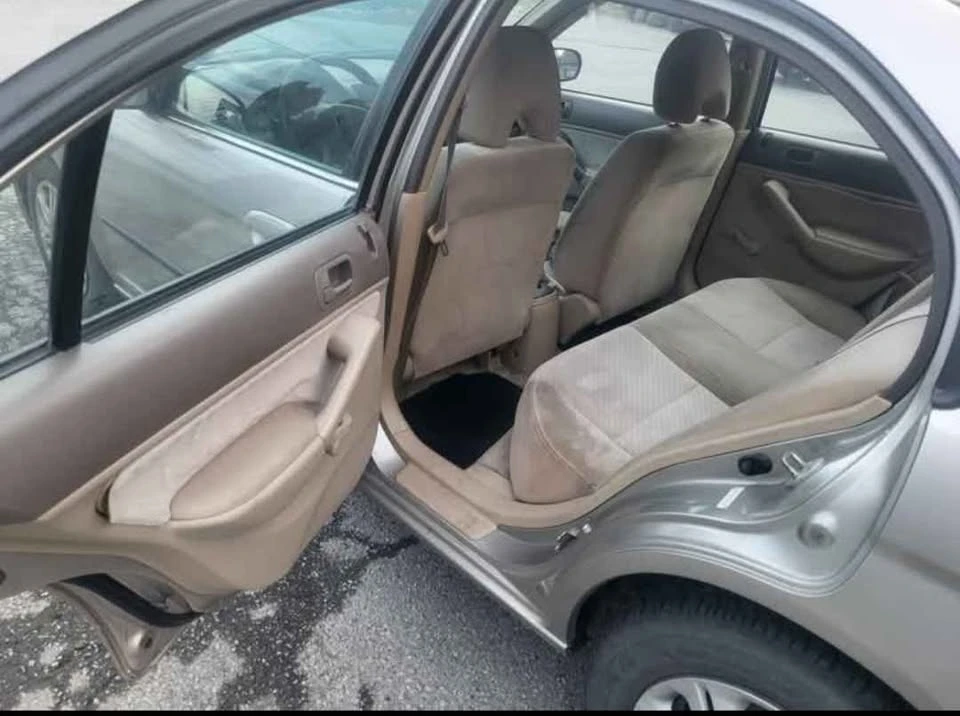 2003 Honda Civic 7th Gen - Image 8 of 12