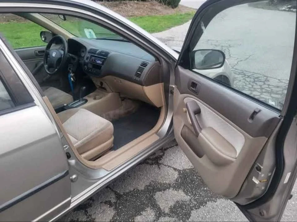 2003 Honda Civic 7th Gen - Image 9 of 12