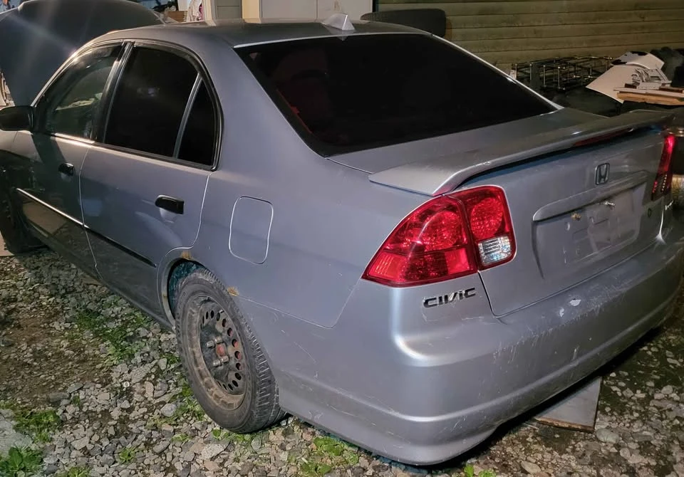 2003 Honda Civic 7th Gen - Image 2 of 12
