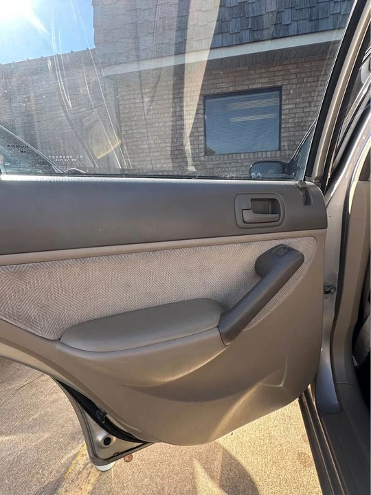 2003 Honda Civic 7th Gen - Image 8 of 9