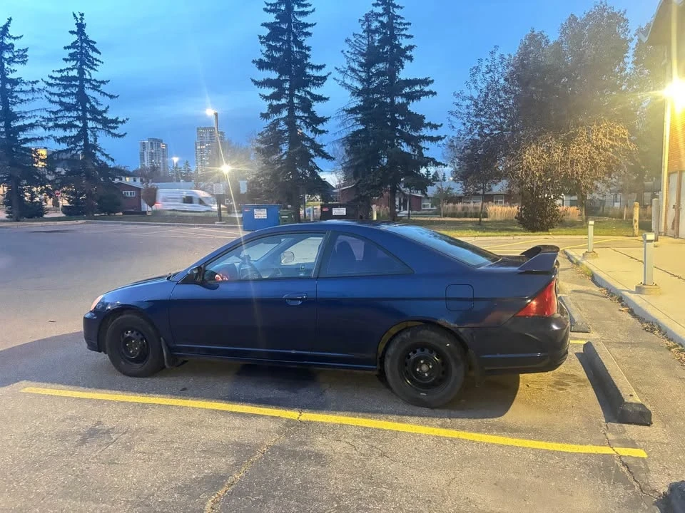 2003 Honda Civic 7th Gen - Image 2 of 8
