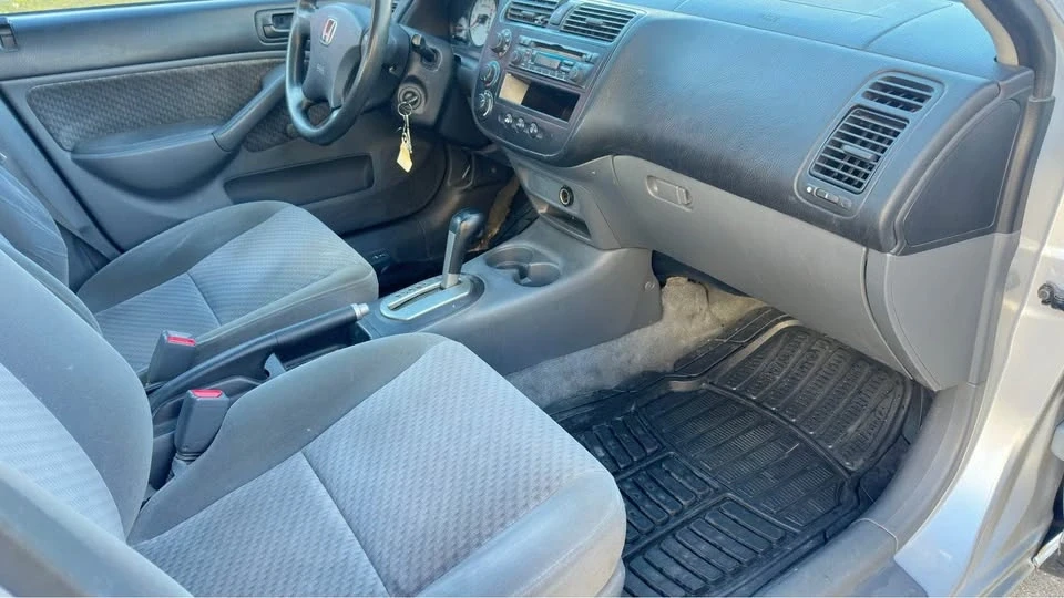 2003 Honda Civic 7th Gen - Image 9 of 11