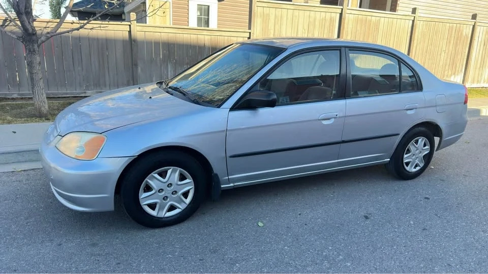 2003 Honda Civic 7th Gen - Image 2 of 11