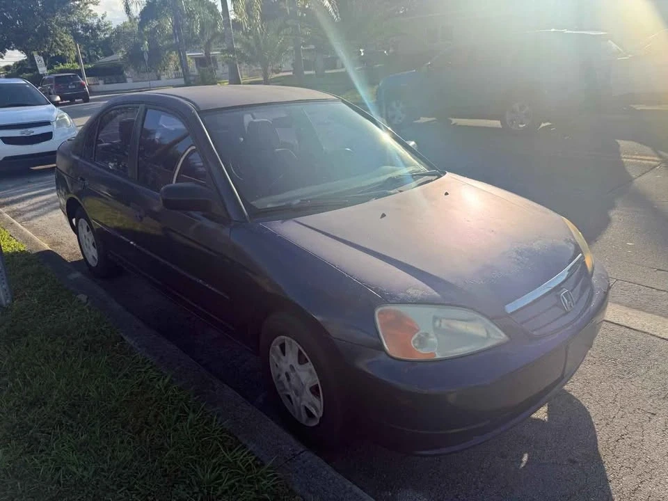 2003 Honda Civic 7th Gen - Image 2 of 9