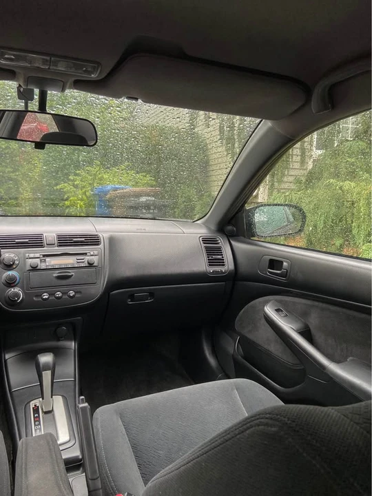 2003 Honda Civic 7th Gen - Image 4 of 12