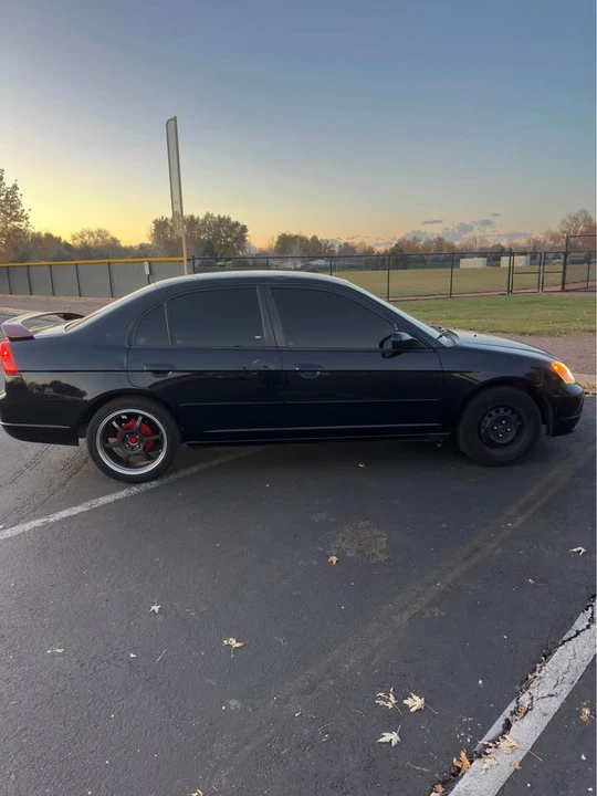 2003 Honda Civic 7th Gen - Image 4 of 9