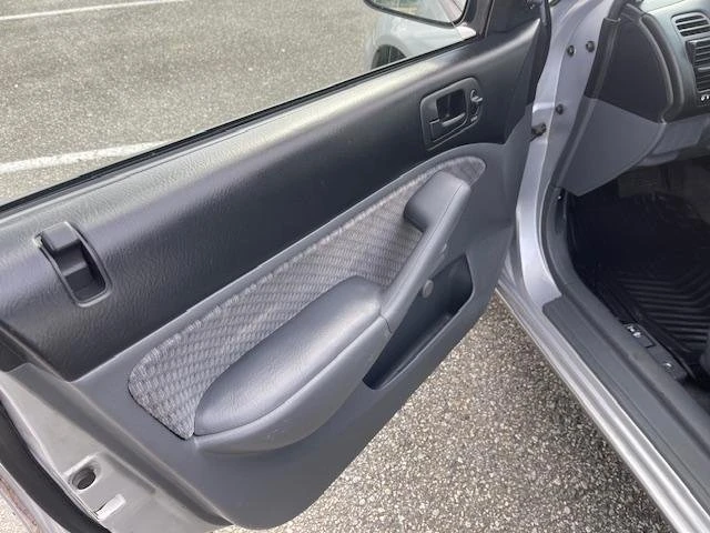 2003 Honda Civic 7th Gen - Image 8 of 16