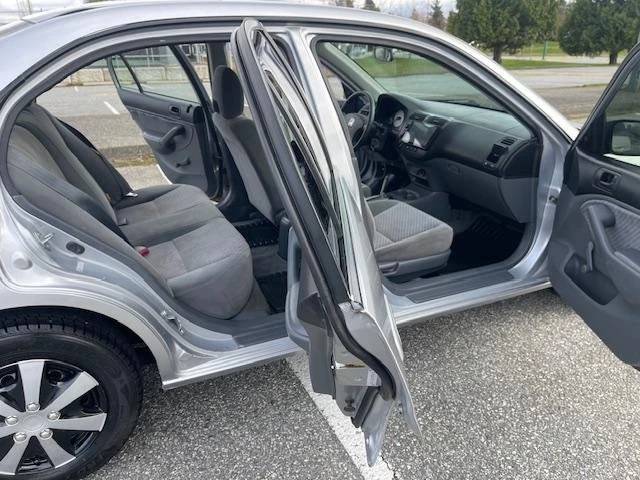 2003 Honda Civic 7th Gen - Image 9 of 16