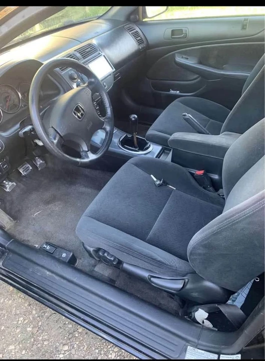 2003 Honda Civic 7th Gen - Image 6 of 13