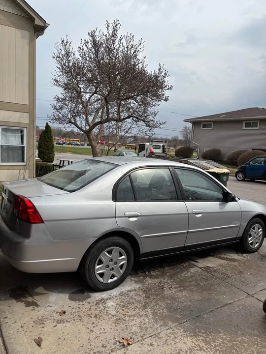 2003 Honda Civic 7th Gen - Image 3 of 10