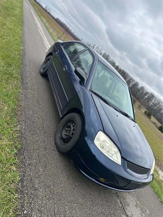 2003 Honda Civic 7th Gen - Image 2 of 7