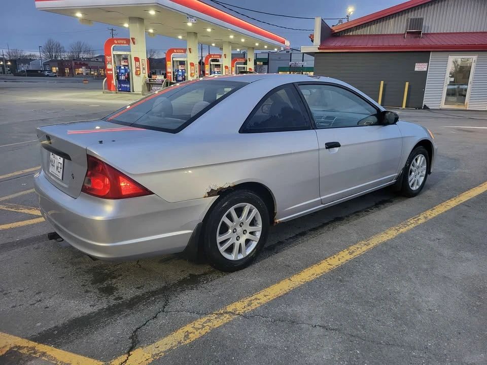 2003 Honda Civic 7th Gen - Image 4 of 8
