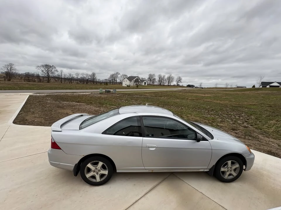 2003 Honda Civic 7th Gen - Image 2 of 5