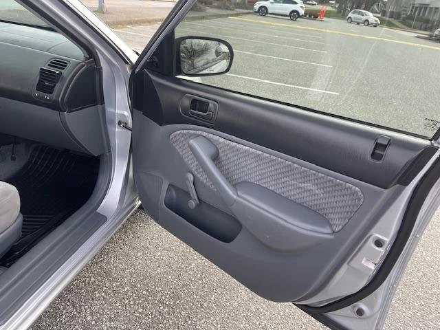 2003 Honda Civic 7th Gen - Image 10 of 16