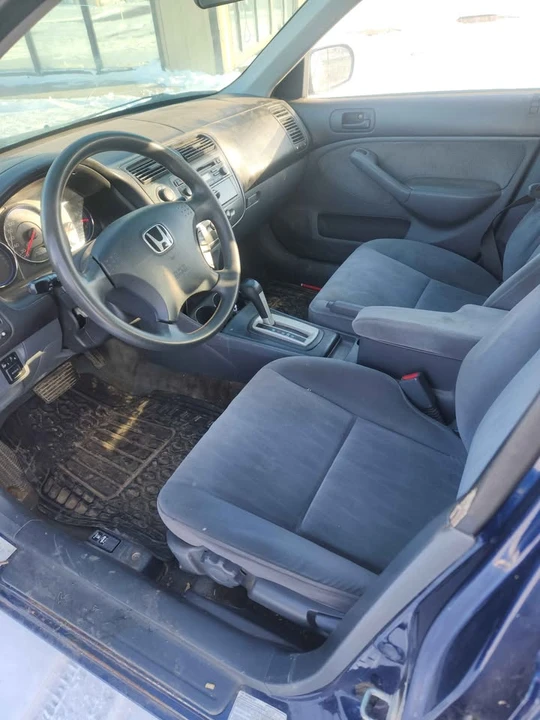 2003 Honda Civic 7th Gen - Image 9 of 11