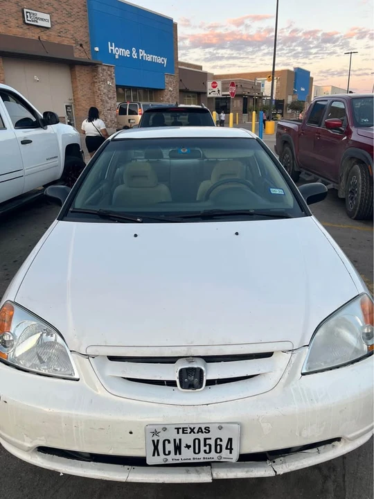 2003 Honda Civic 7th Gen - Image 2 of 9