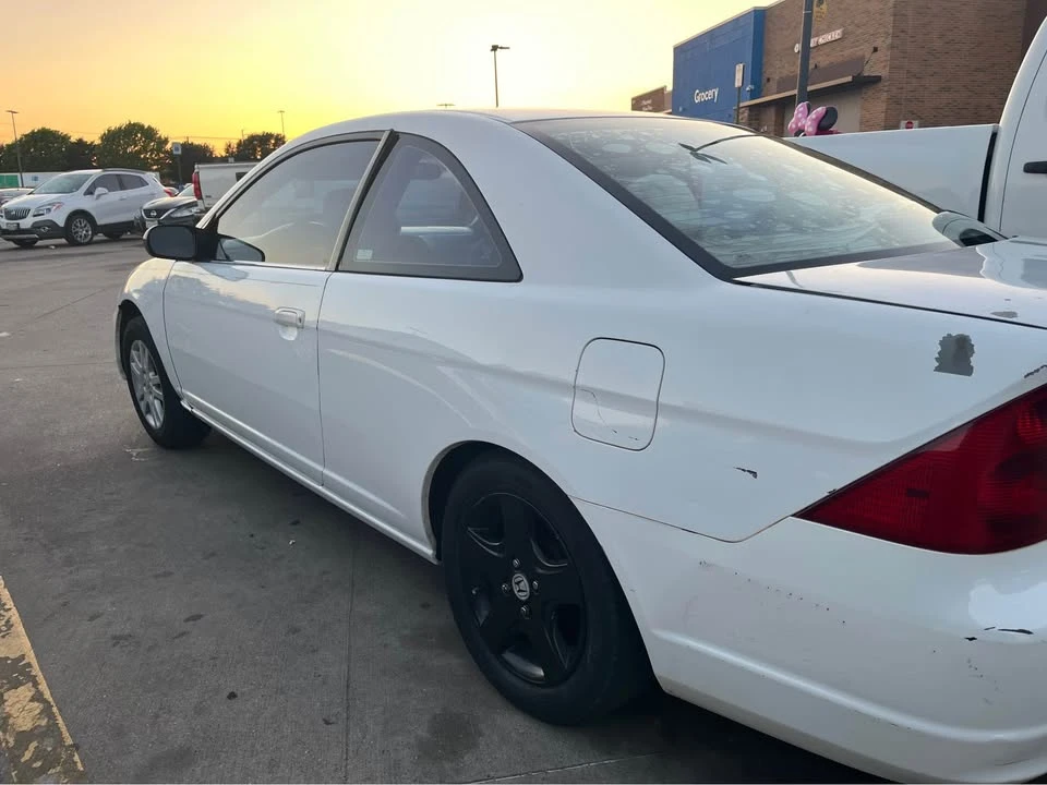 2003 Honda Civic 7th Gen - Image 4 of 9