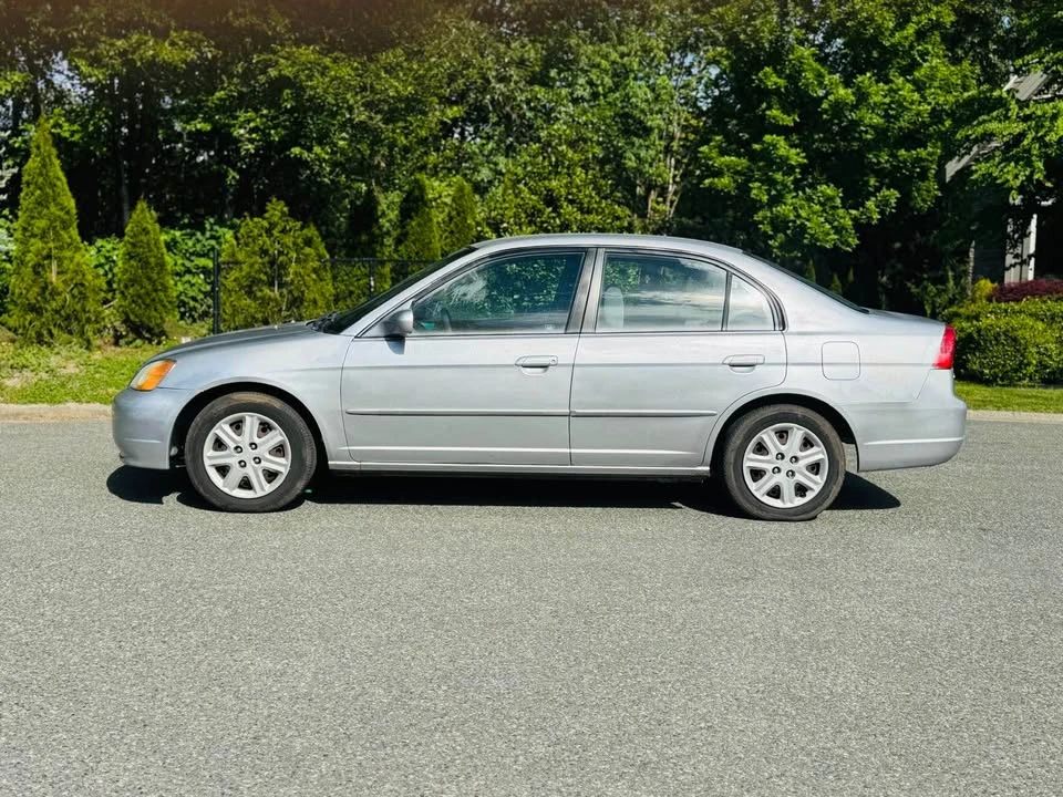 2003 Honda Civic 7th Gen - Image 2 of 9