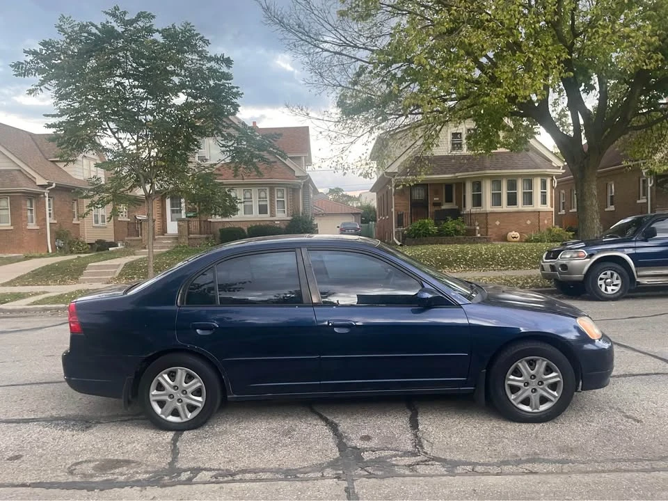 2003 Honda Civic 7th Gen - Image 5 of 13