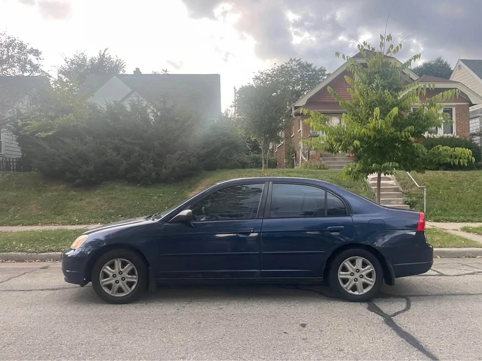 2003 Honda Civic 7th Gen - Image 2 of 13