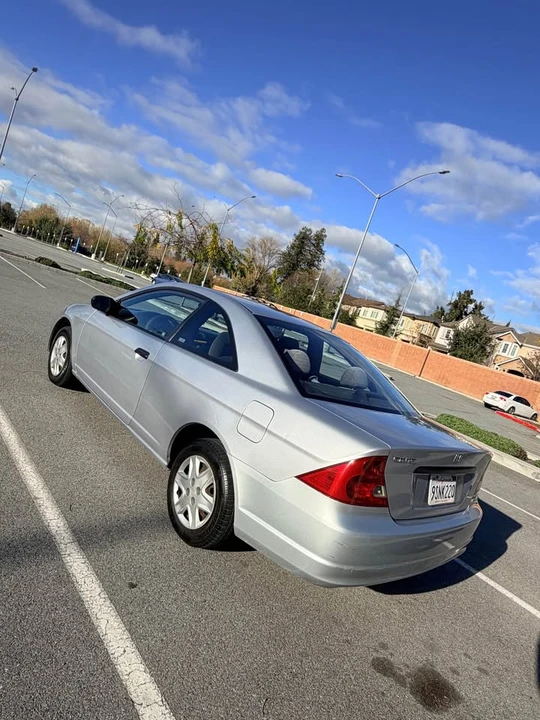2003 Honda Civic 7th Gen - Image 3 of 11