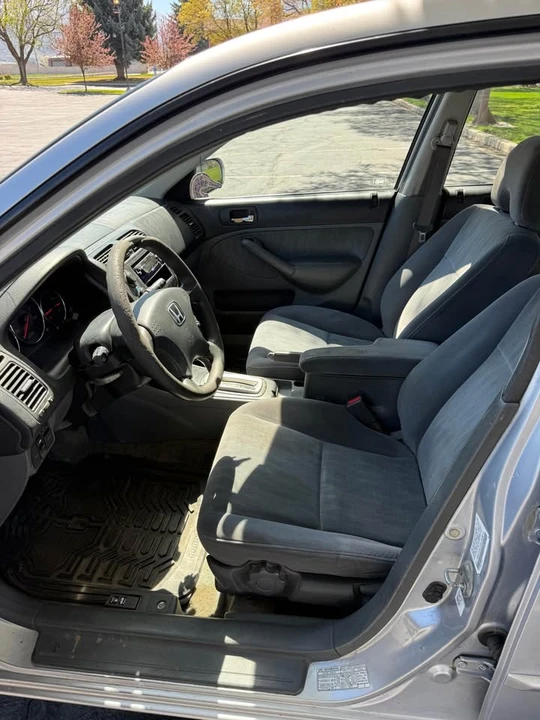 2003 Honda Civic 7th Gen - Image 7 of 9