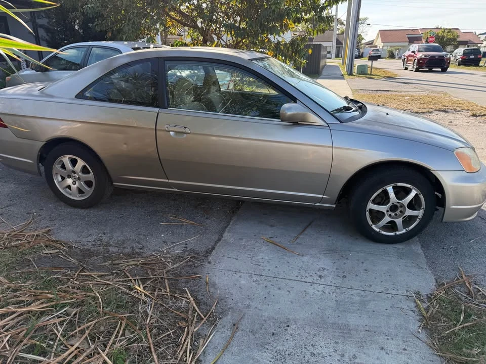 2003 Honda Civic 7th Gen - Image 4 of 5