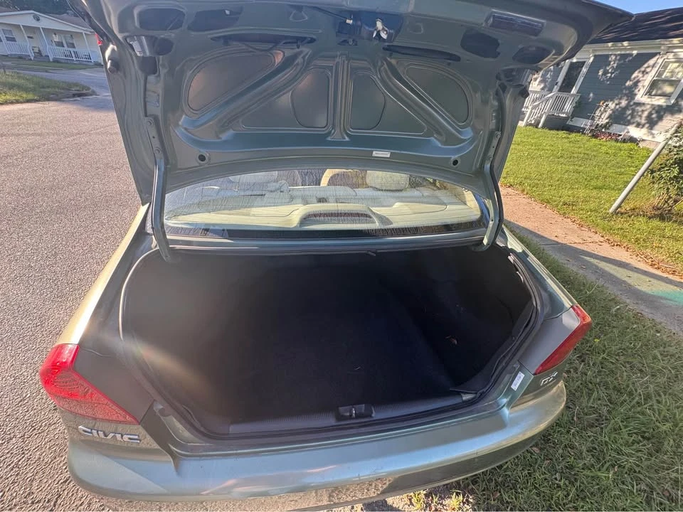 2003 Honda Civic 7th Gen - Image 9 of 13