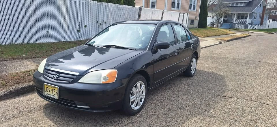 2003 Honda Civic 7th Gen - Image 2 of 8