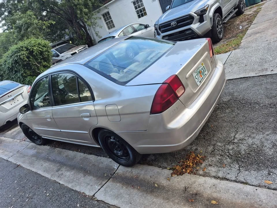 2003 Honda Civic 7th Gen - Image 4 of 6