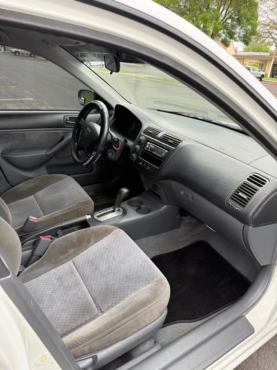 2003 Honda Civic 7th Gen - Image 7 of 14