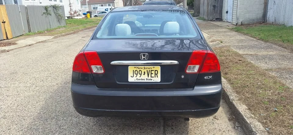 2003 Honda Civic 7th Gen - Image 4 of 8