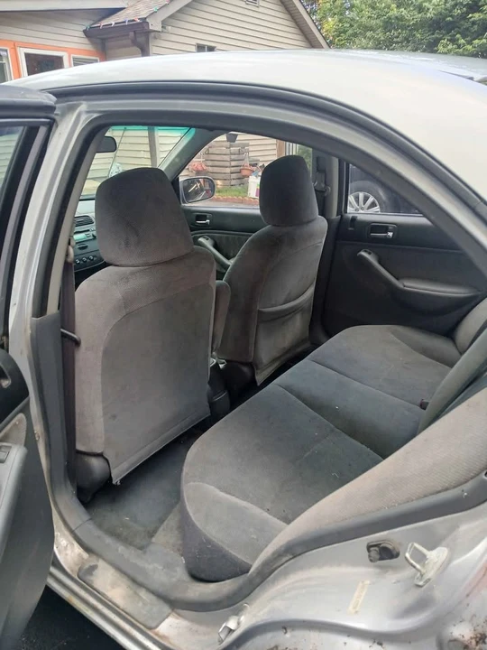 2003 Honda Civic 7th Gen - Image 6 of 9