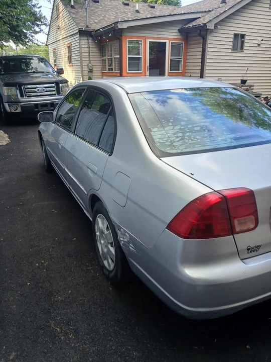 2003 Honda Civic 7th Gen - Image 4 of 9