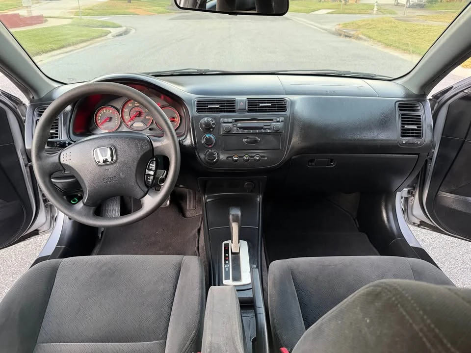 2003 Honda Civic 7th Gen - Image 9 of 12